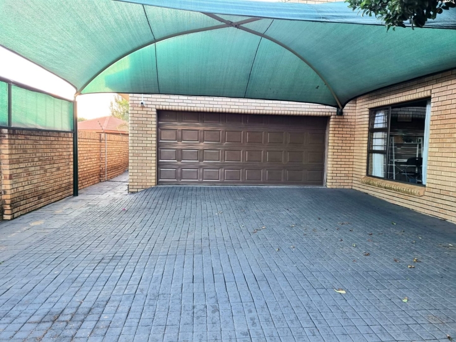 3 Bedroom Property for Sale in Hillcrest Northern Cape